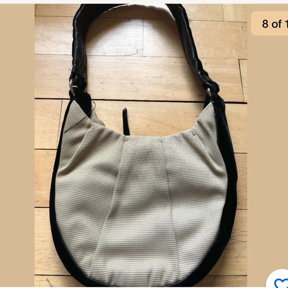 Yves Saint Laurent Velvet Bow Bag - Picture 4 of 8